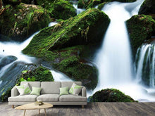 Laden Sie das Bild in den Galerie-Viewer, Fototapete Wilder Wasserfall