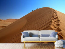 Laden Sie das Bild in den Galerie-Viewer, Fototapete Wüstenwanderung in Namibia