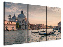 Laden Sie das Bild in den Galerie-Viewer, Leinwandbild 3-teilig Am Kanal von Venedig