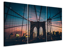 Laden Sie das Bild in den Galerie-Viewer, Leinwandbild 3-teilig Brooklyn Bridge im Abendlicht