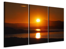 Laden Sie das Bild in den Galerie-Viewer, Leinwandbild 3-teilig Traumhafter Sonnenuntergang am Strand