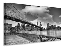 Laden Sie das Bild in den Galerie-Viewer, Leinwandbild Skyline Schwarzweissfotografie Brooklyn Bridge NY