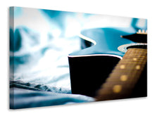 Laden Sie das Bild in den Galerie-Viewer, Leinwandbild Close up Gitarre