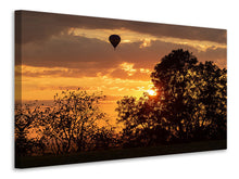 Laden Sie das Bild in den Galerie-Viewer, Leinwandbild Der Sonne entgegen mit dem Heissluft Ballon