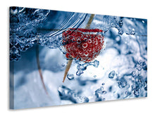 Laden Sie das Bild in den Galerie-Viewer, Leinwandbild Himbeere im Wasser