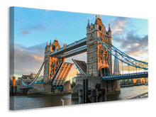 Laden Sie das Bild in den Galerie-Viewer, Leinwandbild Tower Bridge in der Abenddämmerung