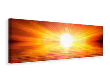 Laden Sie das Bild in den Galerie-Viewer, Leinwandbild Panorama Glühender Sonnenuntergang
