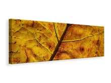 Laden Sie das Bild in den Galerie-Viewer, Leinwandbild Panorama Das Herbst Blatt