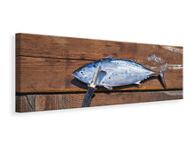 Laden Sie das Bild in den Galerie-Viewer, Leinwandbild Panorama Der frische Fisch