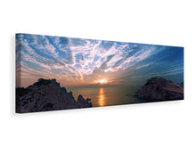 Laden Sie das Bild in den Galerie-Viewer, Leinwandbild Panorama Stimmungsvoller Sonnenuntergang am Meer