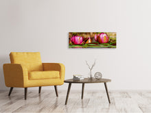 Laden Sie das Bild in den Galerie-Viewer, Leinwandbild Panorama Rotes Seerosen Trio