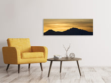 Laden Sie das Bild in den Galerie-Viewer, Leinwandbild Panorama Der Sonnenaufgang in den Bergen