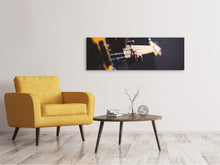 Laden Sie das Bild in den Galerie-Viewer, Leinwandbild Panorama Gitarrenspieler