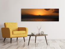 Laden Sie das Bild in den Galerie-Viewer, Leinwandbild Panorama Schöner Sonnenaufgang am Strand