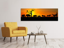 Laden Sie das Bild in den Galerie-Viewer, Leinwandbild Panorama Safarietiere bei Sonnenuntergang