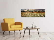 Laden Sie das Bild in den Galerie-Viewer, Leinwandbild Panorama Die Wiesenmargerite am Fluss