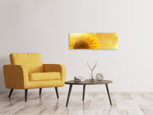 Laden Sie das Bild in den Galerie-Viewer, Leinwandbild Panorama Sonnenblume im Morgentau