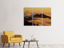 Laden Sie das Bild in den Galerie-Viewer, Leinwandbild 3-teilig Nebulös in den Bergen