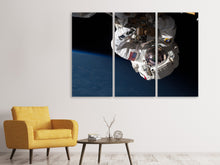 Laden Sie das Bild in den Galerie-Viewer, Leinwandbild 3-teilig Astronaut in XL