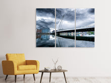 Laden Sie das Bild in den Galerie-Viewer, Leinwandbild 3-teilig Samuel Beckett Bridge mit Wolken
