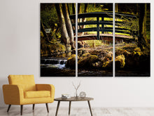 Laden Sie das Bild in den Galerie-Viewer, Leinwandbild 3-teilig Holzbrücke im Wald