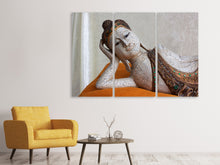 Laden Sie das Bild in den Galerie-Viewer, Leinwandbild 3-teilig Eine Buddha Skulptur