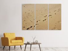Laden Sie das Bild in den Galerie-Viewer, Leinwandbild 3-teilig Fußspuren im Sand