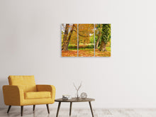 Laden Sie das Bild in den Galerie-Viewer, Leinwandbild 3-teilig Mitten unter Herbstbäumen