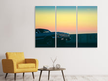 Laden Sie das Bild in den Galerie-Viewer, Leinwandbild 3-teilig Oldtimer im Abendlicht