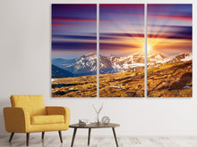 Laden Sie das Bild in den Galerie-Viewer, Leinwandbild 3-teilig Majestätischer Sonnuntergang am Berggipfel