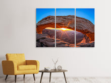 Laden Sie das Bild in den Galerie-Viewer, Leinwandbild 3-teilig Sonnenuntergang am Mesa Arch