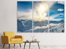 Laden Sie das Bild in den Galerie-Viewer, Leinwandbild 3-teilig Über den verschneiten Gipfeln