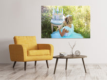 Laden Sie das Bild in den Galerie-Viewer, Leinwandbild Spielende Prinzessin