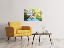 Laden Sie das Bild in den Galerie-Viewer, Leinwandbild Spielende Prinzessin
