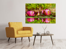 Laden Sie das Bild in den Galerie-Viewer, Leinwandbild Rotes Seerosen Trio
