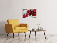 Laden Sie das Bild in den Galerie-Viewer, Leinwandbild Frische Himbeeren