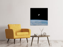 Laden Sie das Bild in den Galerie-Viewer, Leinwandbild Einsamer Astronaut im All