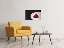 Laden Sie das Bild in den Galerie-Viewer, Leinwandbild Eine Erdbeere