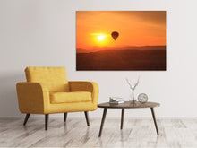 Laden Sie das Bild in den Galerie-Viewer, Leinwandbild Heissluftballon bei Sonnenuntergang