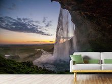 Laden Sie das Bild in den Galerie-Viewer, Fototapete Abendstimmung am Wasserfall