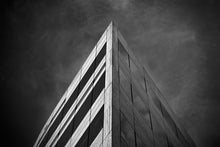 Laden Sie das Bild in den Galerie-Viewer, Fototapete Close Up Moderne Architektur