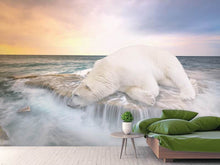 Laden Sie das Bild in den Galerie-Viewer, Fototapete Der Eisbär und das Meer