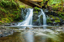 Laden Sie das Bild in den Galerie-Viewer, Fototapete Die Wege des Wassers