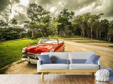Laden Sie das Bild in den Galerie-Viewer, Fototapete Ein Oldtimer in Kuba
