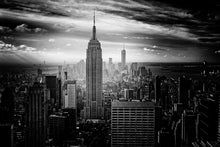 Laden Sie das Bild in den Galerie-Viewer, Fototapete Empire State Building sw