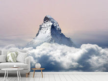 Laden Sie das Bild in den Galerie-Viewer, Fototapete Matterhorn in Wolken