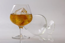 Laden Sie das Bild in den Galerie-Viewer, Fototapete Mein Brandy