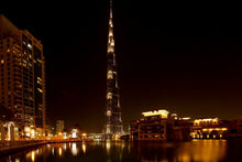 Laden Sie das Bild in den Galerie-Viewer, Fototapete Nachts in Dubai