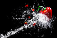 Laden Sie das Bild in den Galerie-Viewer, Fototapete Paprika Splash XL