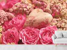 Laden Sie das Bild in den Galerie-Viewer, Fototapete Romantische Rosen mit Herz